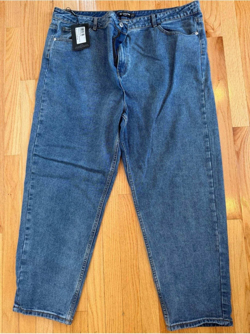 PrettyLittleThing Women’s Relaxed Blue Denim Jeans